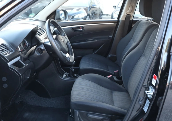 Suzuki Swift cena 35500 przebieg: 67000, rok produkcji 2015 z Piastów małe 137